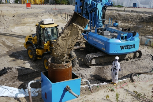 Bodeneinbau in Bohrung